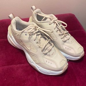 Nike light pink/beige sneakers